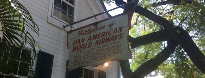 Pan American World Airways is one of Locais curtidos por Ganesh.
