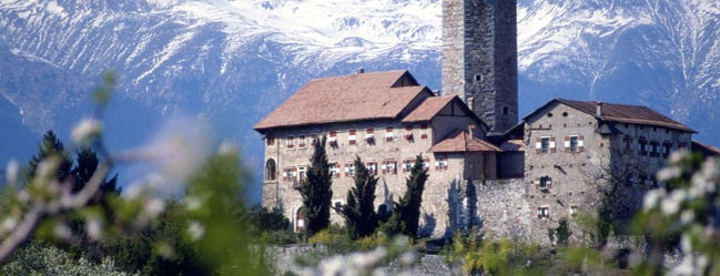 Castel Valer is one of Cultura nei dintorni....