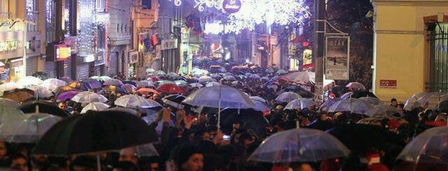 İstiklal Avenue is one of Istanbul.