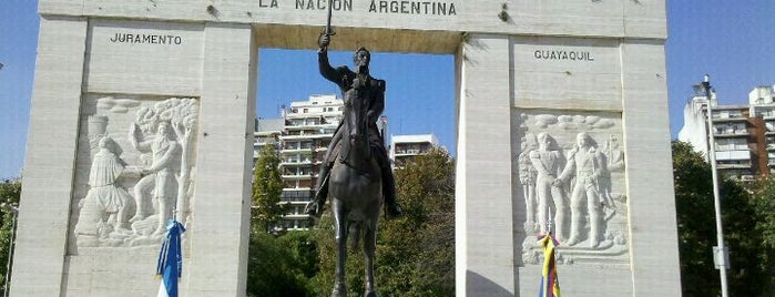 Parque Rivadavia is one of Nashaさんのお気に入りスポット.