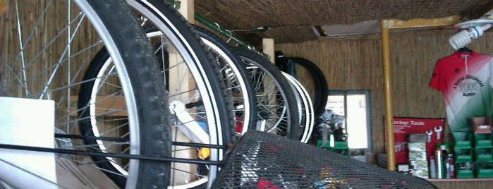 KerékpárCity is one of Tempat yang Disukai Gergely.