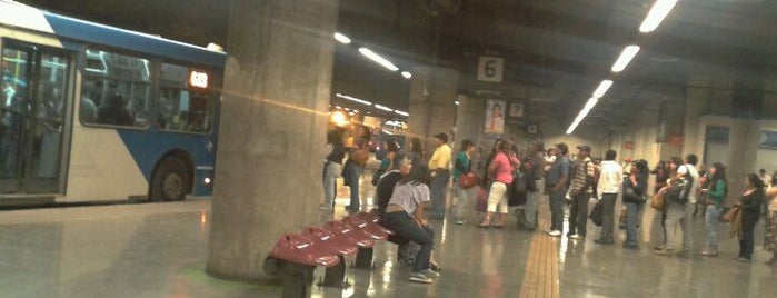 Metro La Cisterna is one of Santiago en 100 lugares.