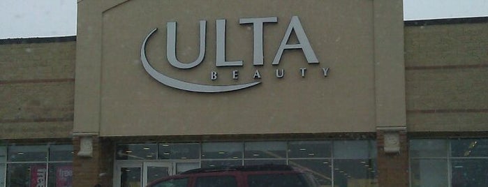 Ulta Beauty is one of Elena Jacobsさんのお気に入りスポット.