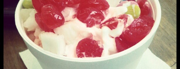Blueberry Frozen Yogurt is one of Best Acai in Sao Paulo.