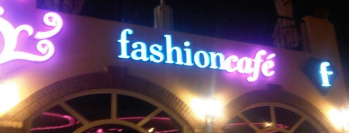 Fashion Cafe is one of Locais salvos de Shahad.