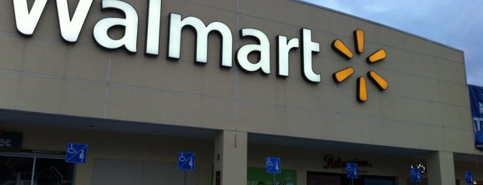 Walmart is one of Tempat yang Disukai Elisheba.