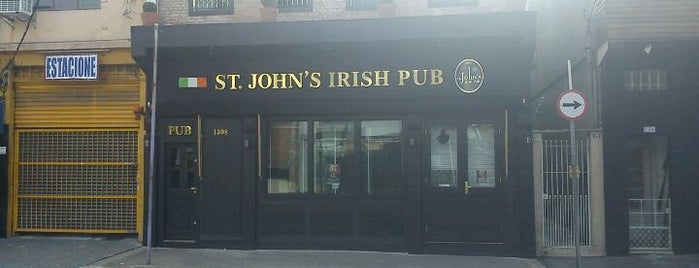 St. John's Irish Pub is one of Música + pessoas ± bebidas.