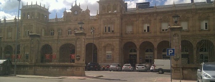 Estación de tren is one of m'ın Beğendiği Mekanlar.