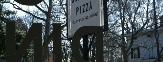 Cranbury Pizza is one of Lugares favoritos de Jeff.