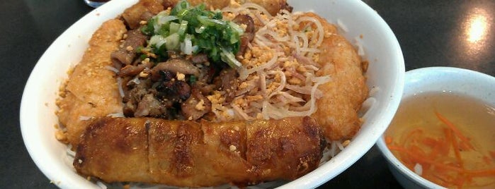 Saigon Flavor is one of Lugares guardados de joahnna.