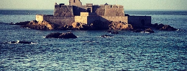 Fort National is one of Bretagne Historique.