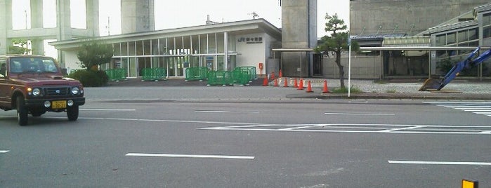 IR Nonoichi Station is one of 北陸本線.