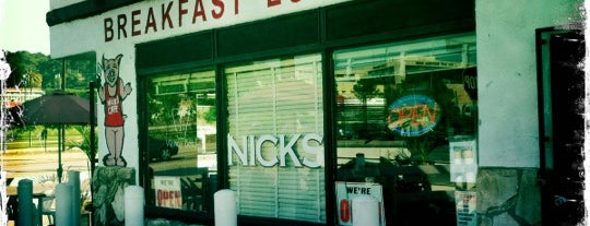 Nick's Cafe is one of Orte, die Kate gefallen.