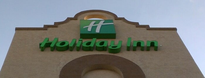 Holiday Inn Phoenix-West is one of Lieux qui ont plu à Hannah.