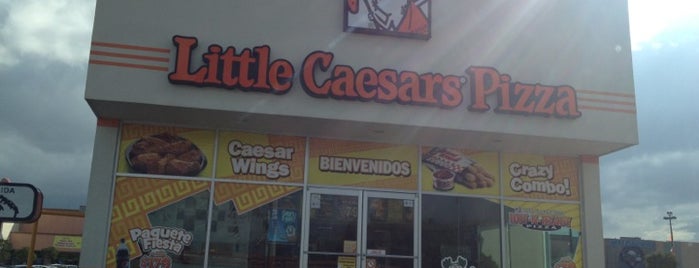 Little Caesar's is one of Orte, die Emilio gefallen.