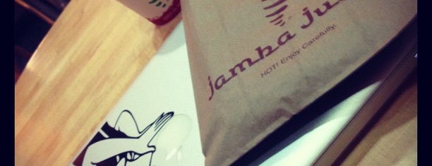 Jamba Juice is one of Tempat yang Disukai Dee.