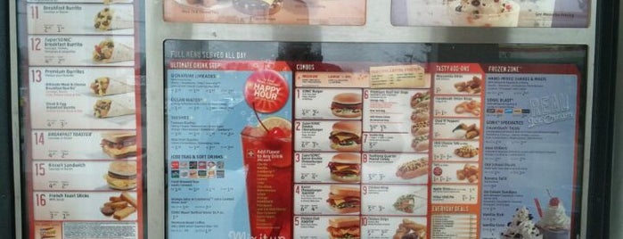 Sonic Drive-In is one of Tempat yang Disukai Chester.