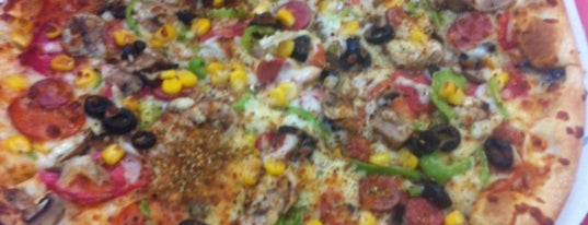 Domino's Pizza is one of สถานที่ที่บันทึกไว้ของ HANDE.