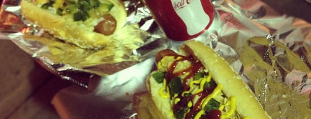 Cheffini's Hot Dogs is one of Restos 4.