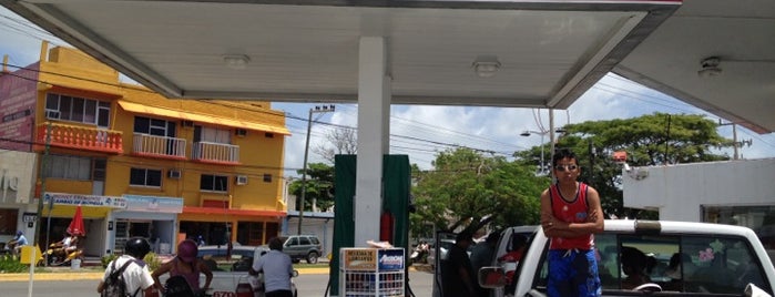 Pemex is one of Tempat yang Disukai @im_ross.