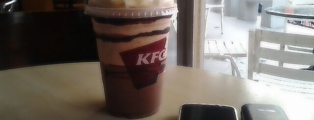 KFC / KFC Coffee is one of 7 Tempat Ngumpul Rame-Rame.