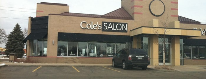 Cole's Salon is one of สถานที่ที่ Lindsi ถูกใจ.