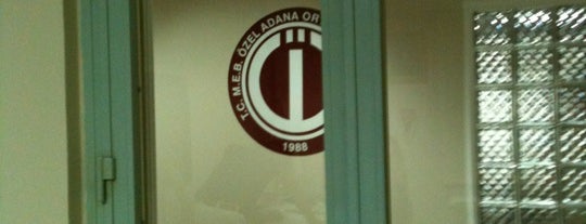 Adana Ortadoğu Koleji is one of Lieux sauvegardés par Asena.