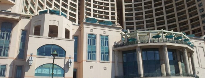 San Stefano Grand Plaza Mall is one of Lieux qui ont plu à Moe.