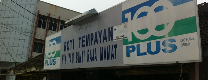 Roti Tempayan Nik Yam is one of @Kota Bharu,Kelantan #2.