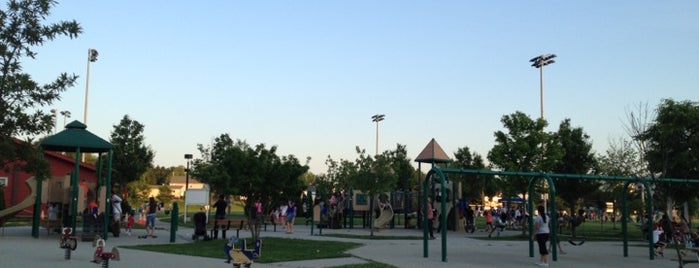 Heuser Park is one of Lee’s Liked Places.