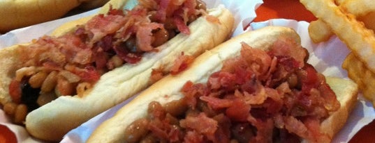 Capt'n Franks Hot Dogs & Fine Sandwiches is one of Posti che sono piaciuti a Trevor.