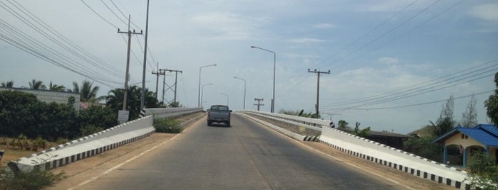 สะพานข้ามแม่น้ำปราณ is one of Cha am - Hua Hin チャアム・ホアヒン　Prachuabkirikhan.
