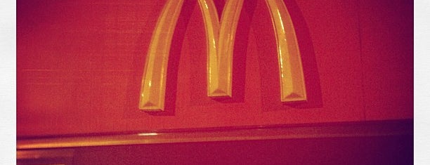 McDonald's is one of Locais salvos de Diego A..