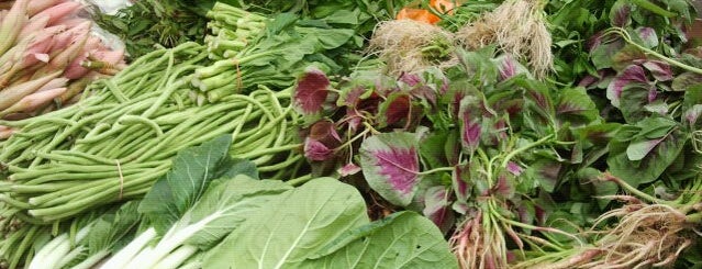 Bentong Market (Pasar Besar Bentong) is one of MARKET / FOOD TRUCK / FOOD COURT / KOPIDIAM.