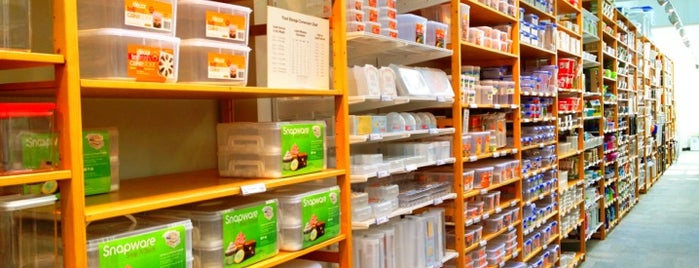 The Container Store is one of Lugares favoritos de Xiao.