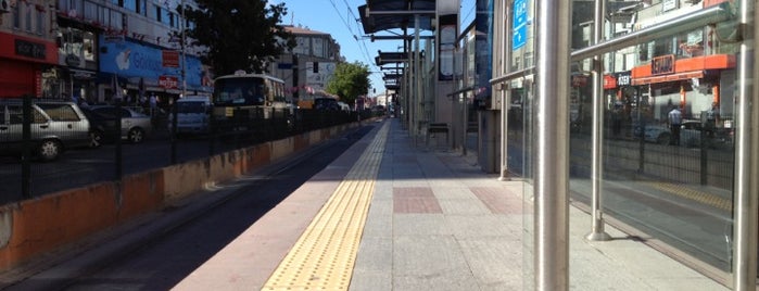 Yeni Mahalle Tramvay Durağı is one of Lugares favoritos de ayse.