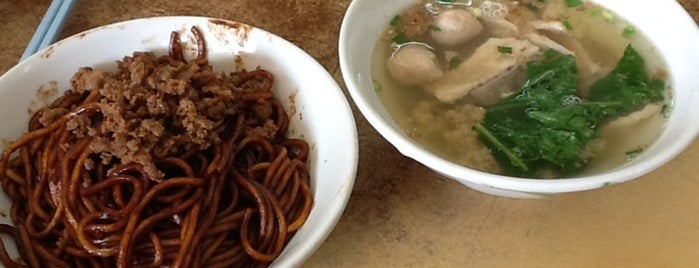 Kedai Kopi Jia Siang 家香生肉面 is one of KK Food List.
