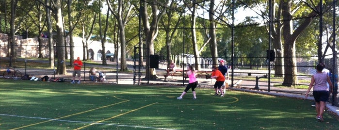 Riverside Park @ 110th Softball Fields is one of Lugares favoritos de Corley.