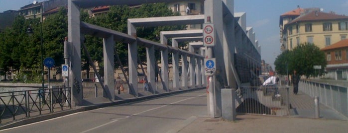 Ponte Domenico Carpanini is one of Ponti sui fiumi di Torino.