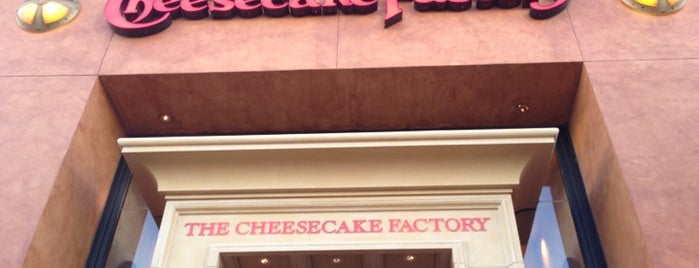 The Cheesecake Factory is one of Anthony : понравившиеся места.