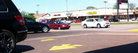 D Town Hand Car Wash is one of Posti salvati di Danny.