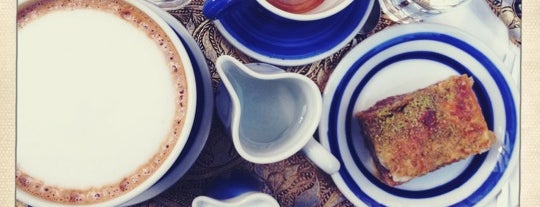 mamacoffee is one of Lieux sauvegardés par Pavel D13🎶.