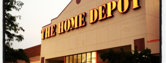 The Home Depot is one of Lieux qui ont plu à Heather.