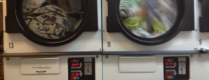 Young Laundromat Dry Cleaning is one of TripleJ18'in Beğendiği Mekanlar.