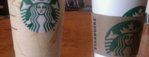 Starbucks is one of Lieux qui ont plu à John.