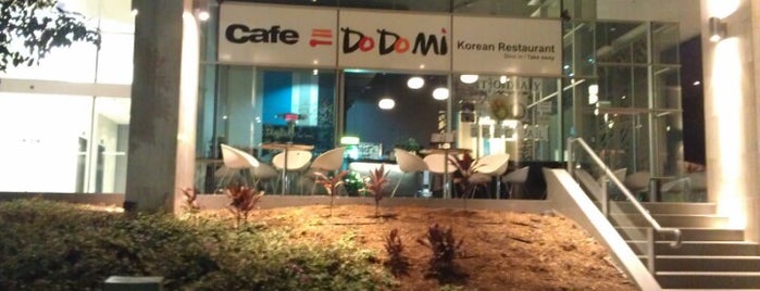 DoDoMi is one of สถานที่ที่ Toby ถูกใจ.