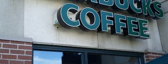 Starbucks is one of Lugares guardados de LAXgirl.
