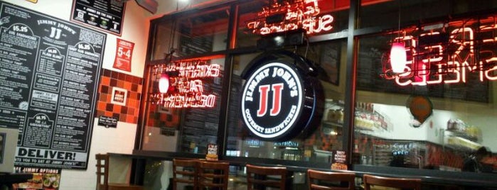 Jimmy John's is one of Tempat yang Disukai Christopher.