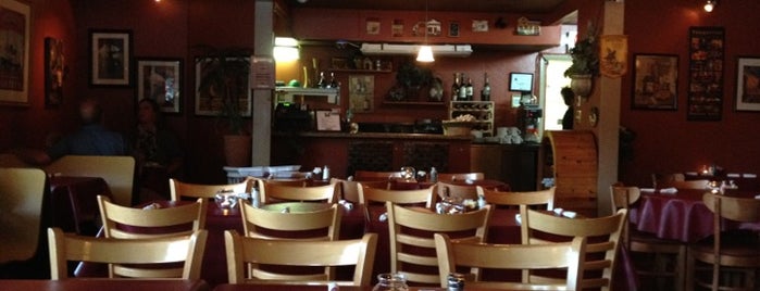 Oakwood Cafe is one of Raleigh Favorites.