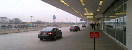 라가디아 공항 (LGA) is one of Airports of the World.